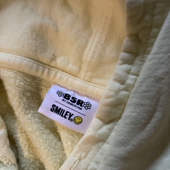 UNISEX Smiley Hoodie - BSR BY SAMIIRYAN - Picture 5 of 5